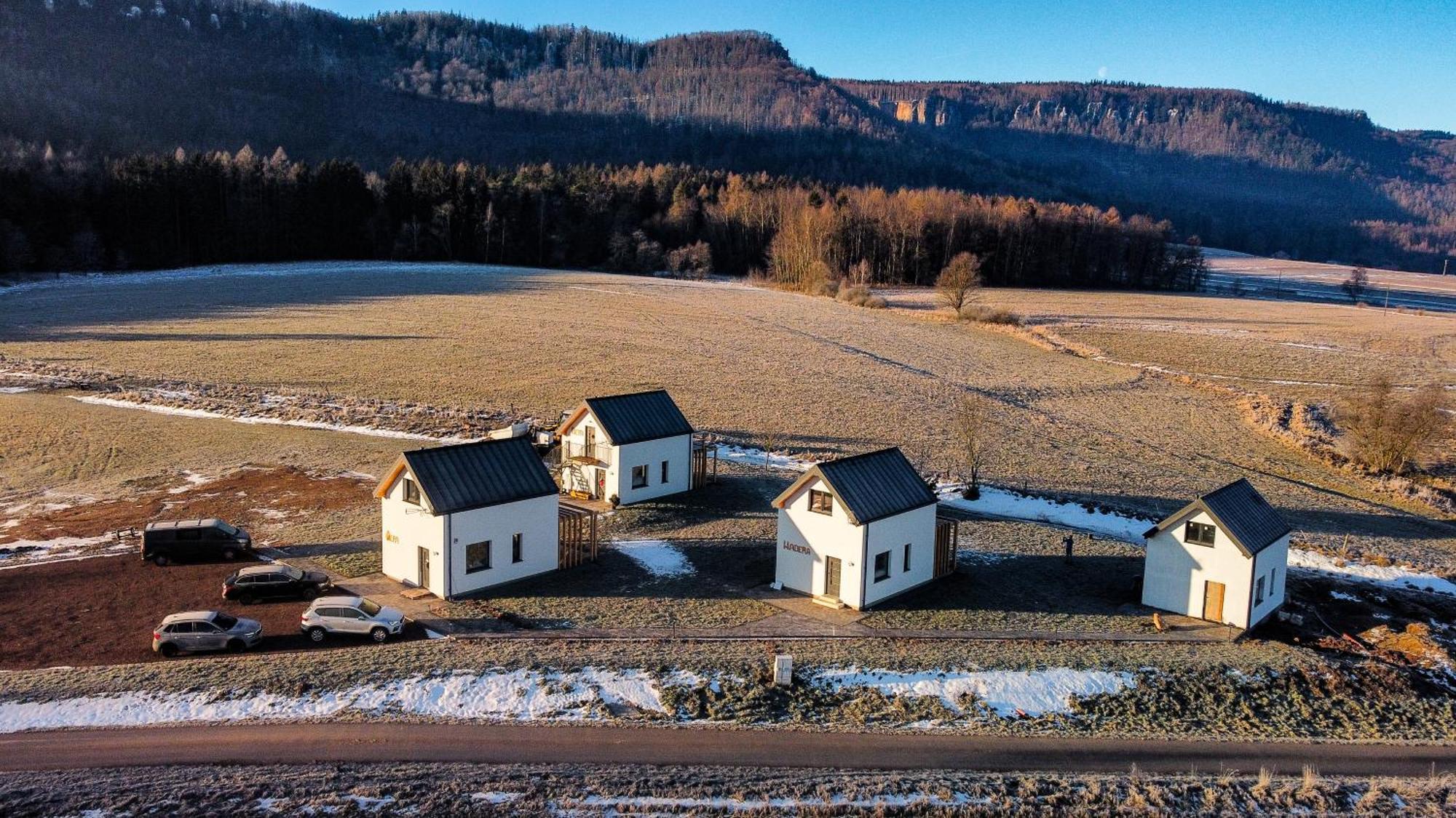 Wataha Pod Basztami - Alfa - Domki Caloroczne Radkow Exterior photo